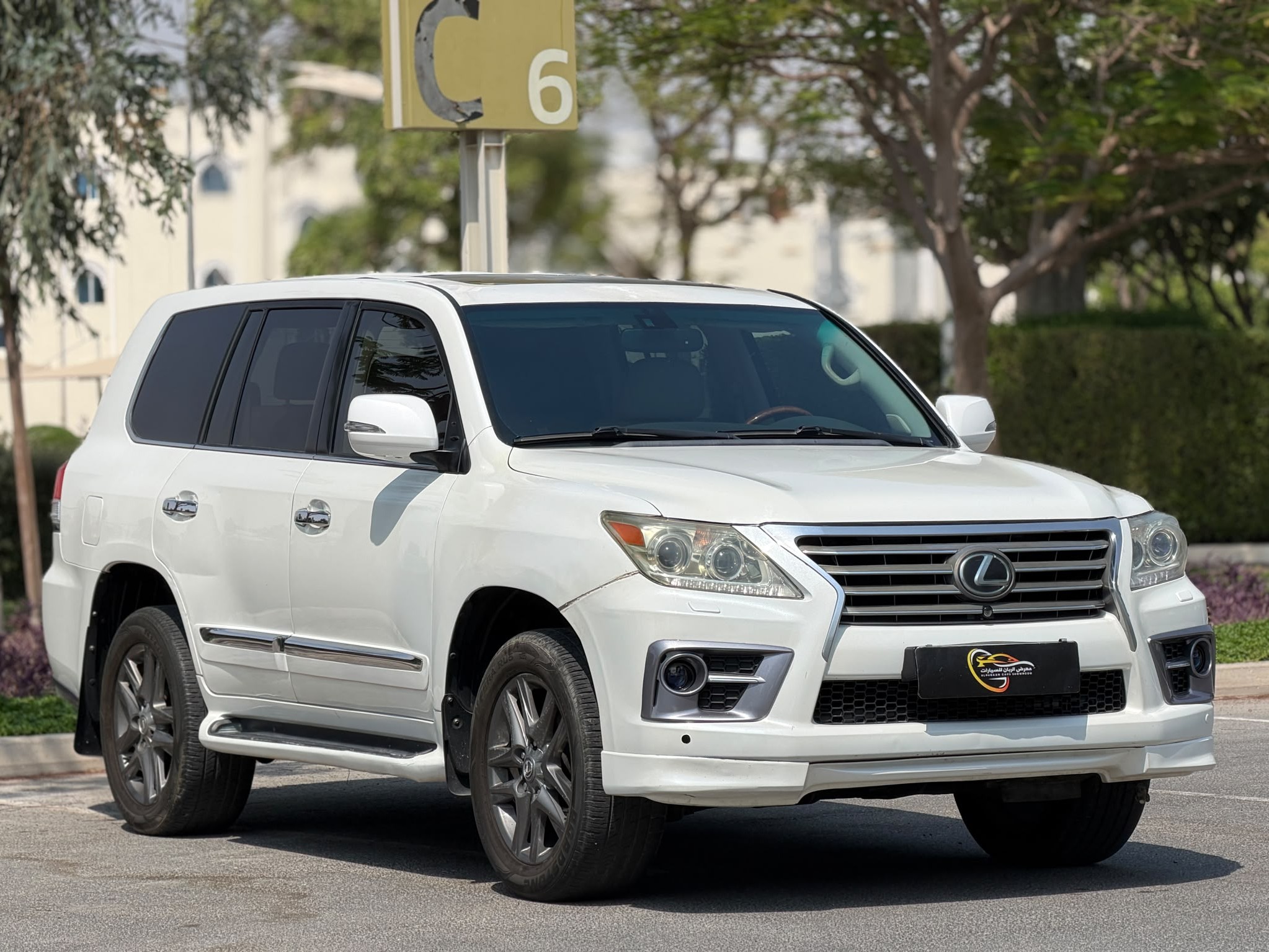 Lexus LX 570 S 2013 - Image 1