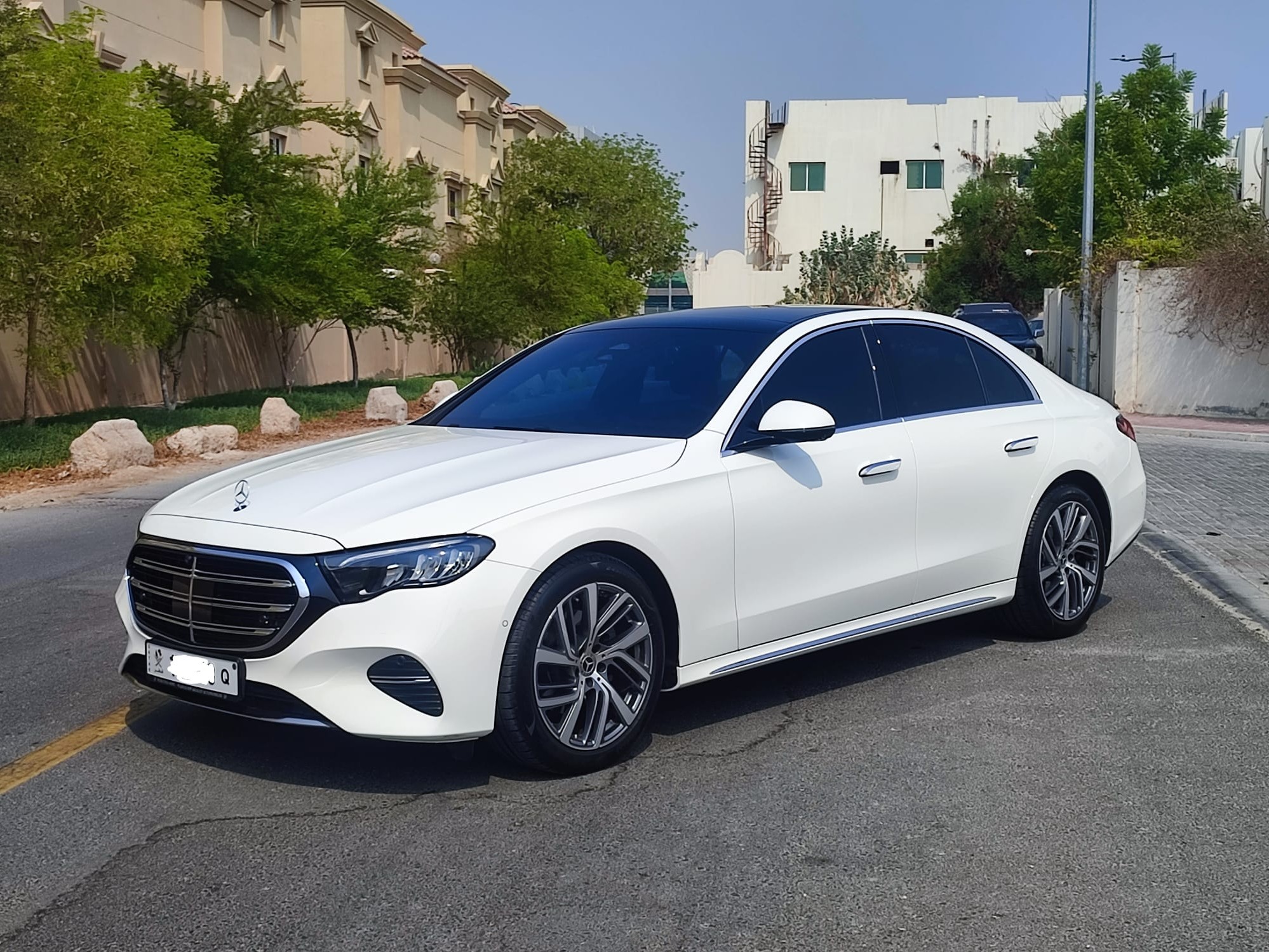 Mercedes-Benz E-Class Sedan 200 2026 - Image 3