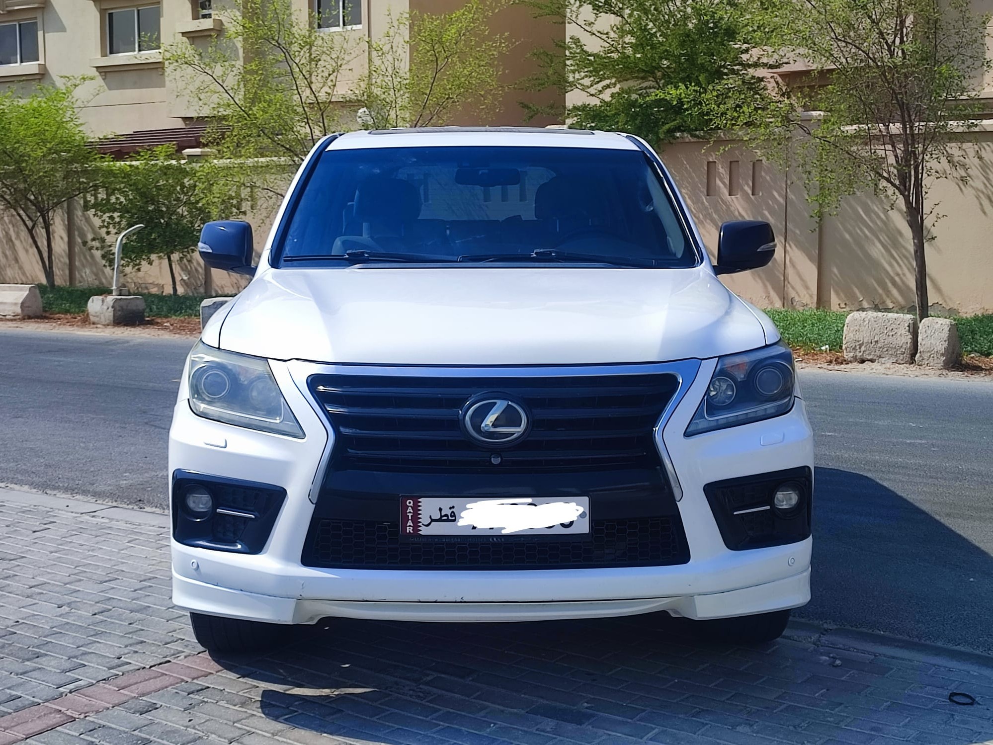 Lexus LX 570 S 2013 - Image 2