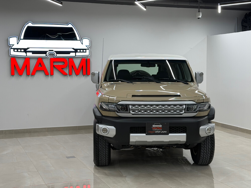 Toyota FJ Cruiser 2013 - Image 1
