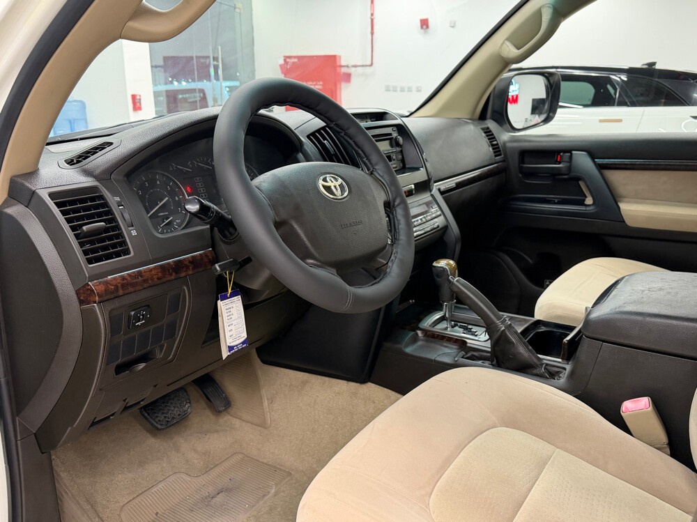 Toyota Land Cruiser GX 2011 - Image 4