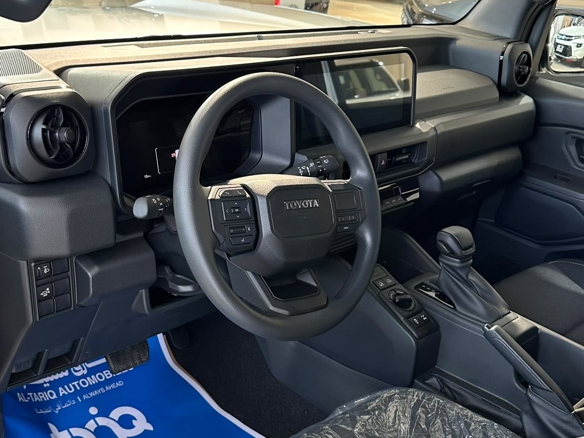 Toyota FJ Cruiser 2027 - Image 2