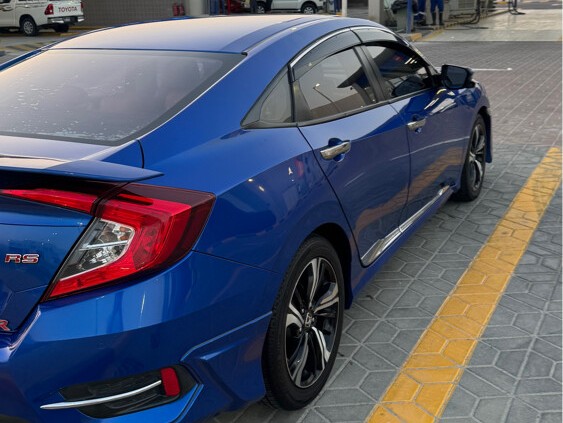Honda Civic 2017 - Image 3