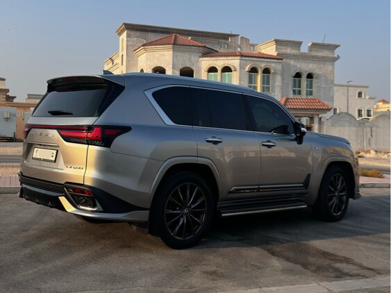 Lexus LX 600  F-Sport 2026 - Image 3