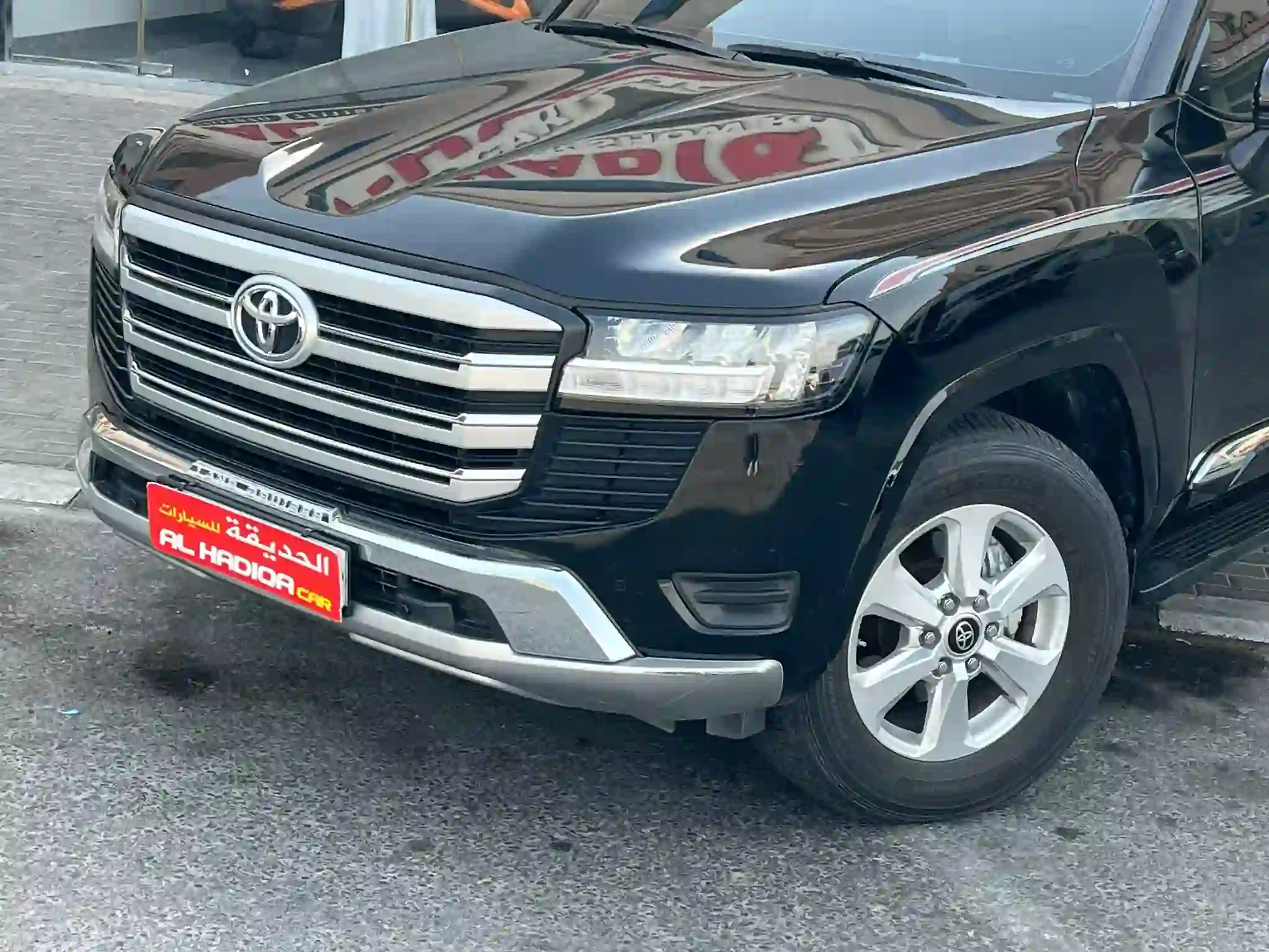 تويوتا لاند كروزر جي اكس ار v6 2024 - Image 2
