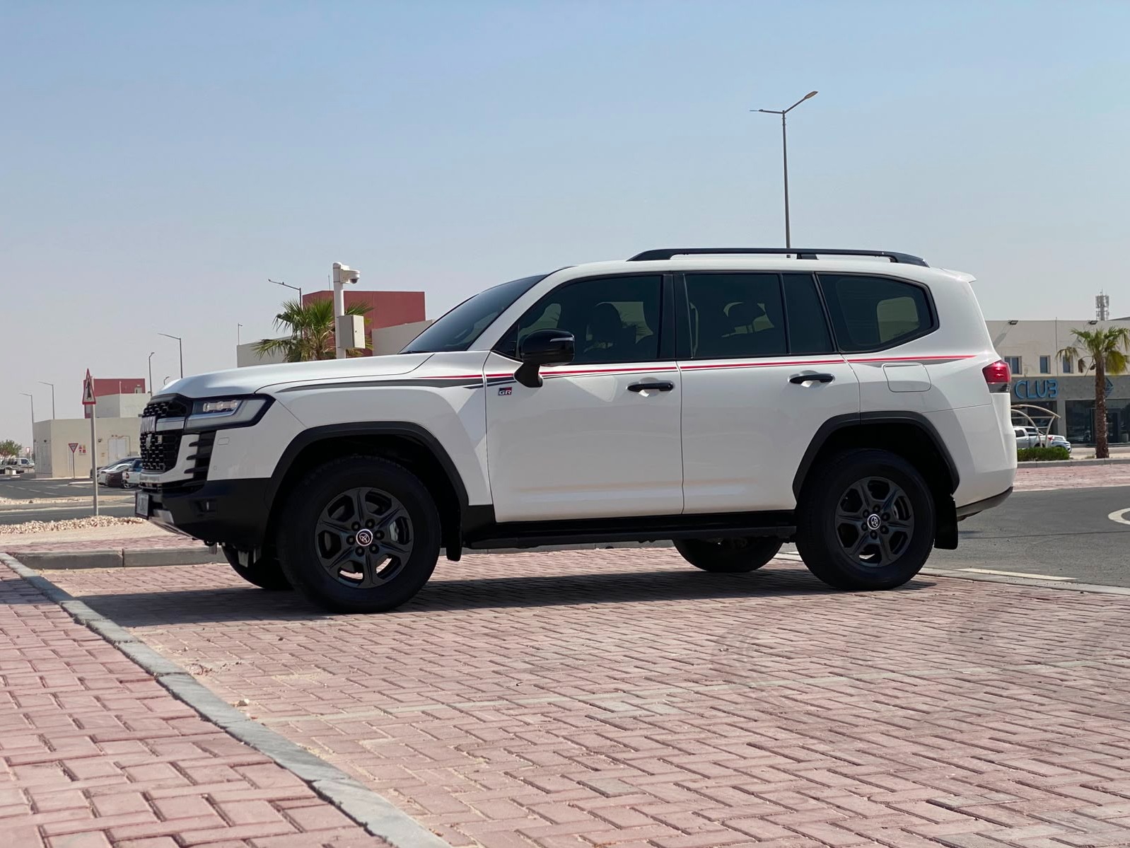 تويوتا لاند كروزر GR TWIN TURBO 2023 - Image 3