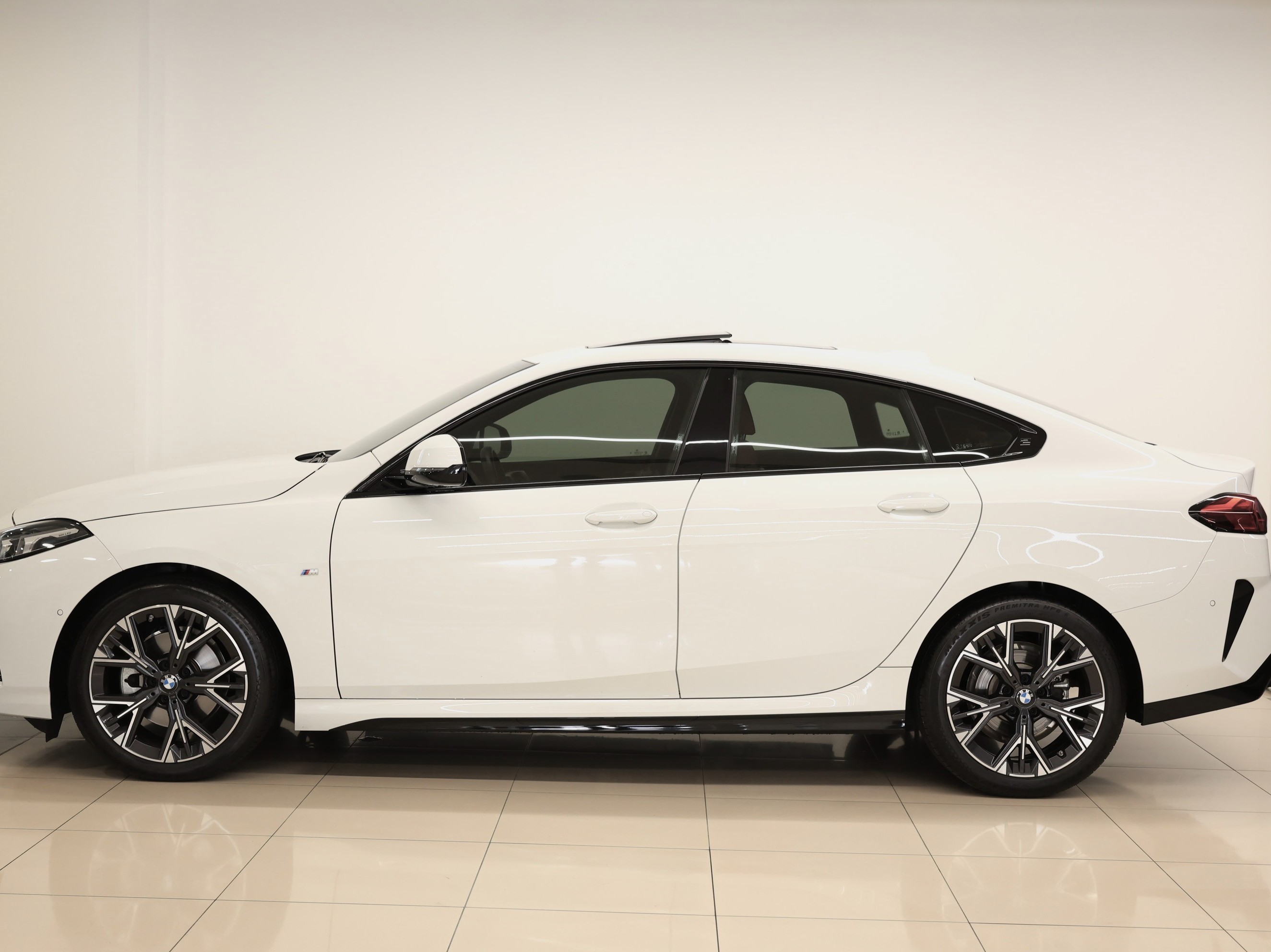 بي أم دبليو 2-series 218i 2025 - Image 2