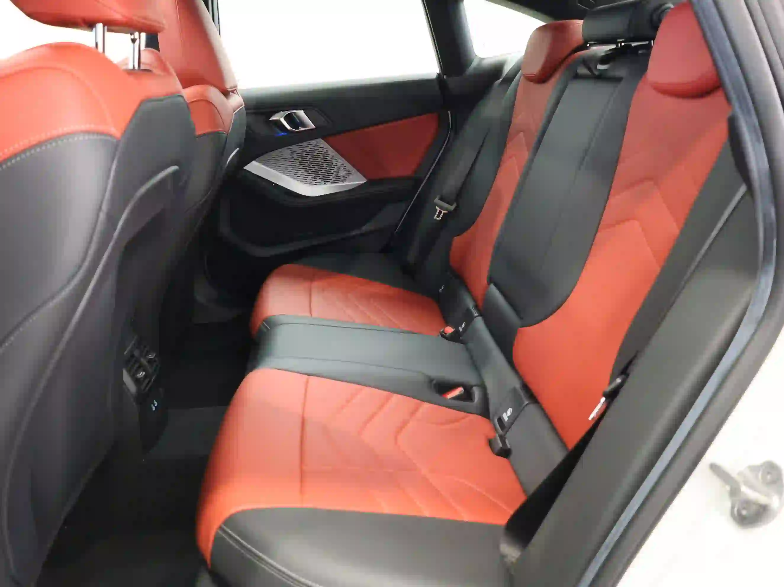 بي أم دبليو 2-series 218i 2025 - Image 4