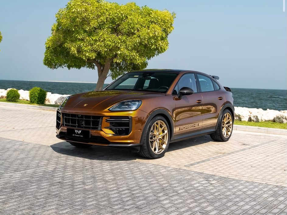 Porsche Cayenne GTS 2024 - Image 1