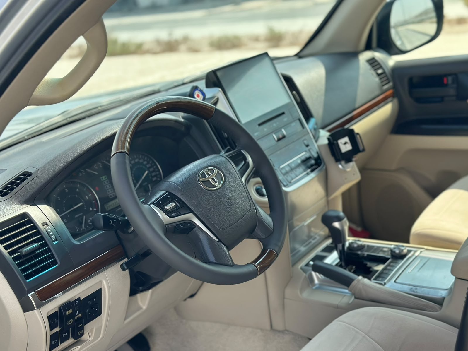 Toyota Land Cruiser GX.R 2018 - Image 3