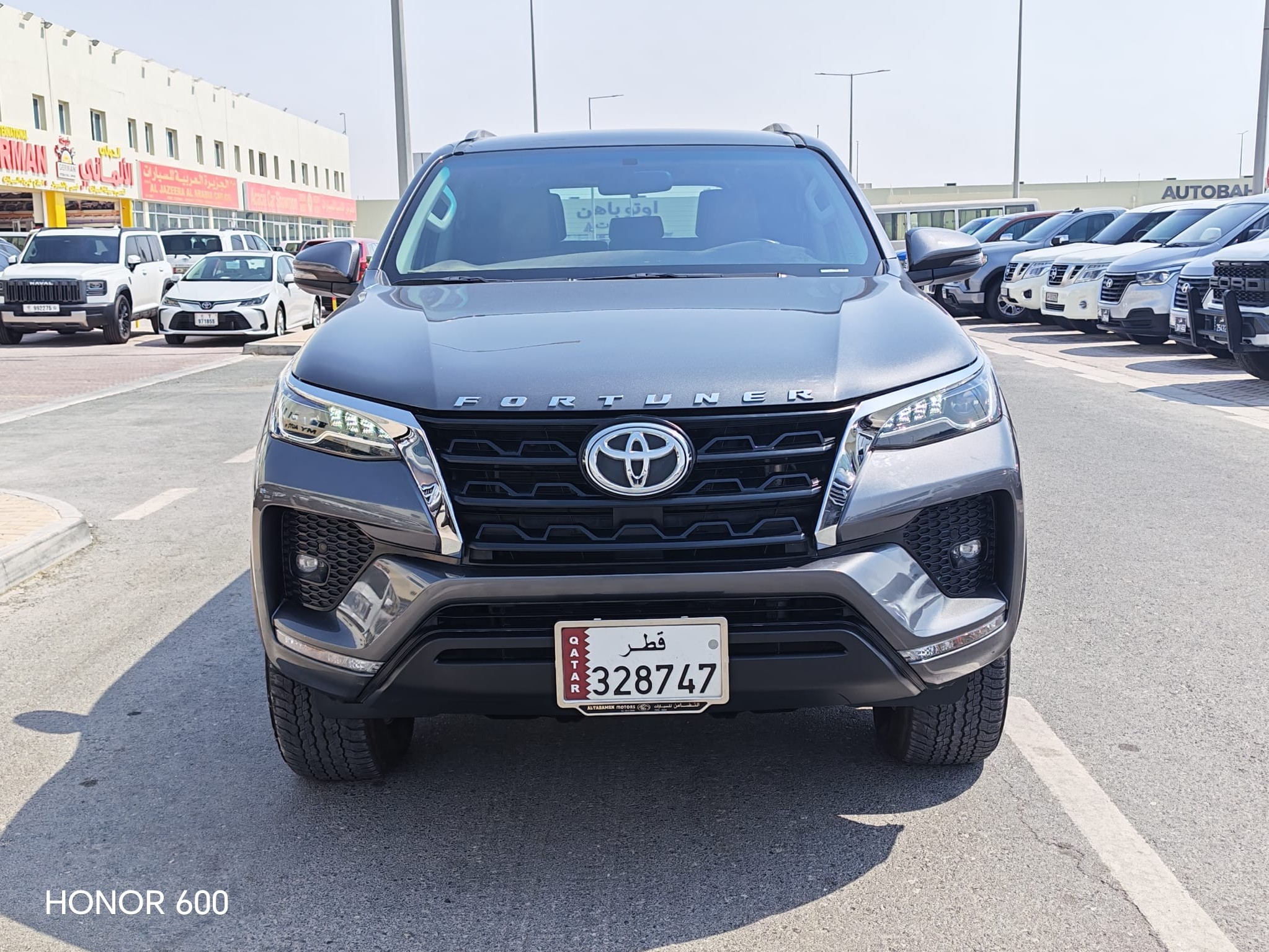 Toyota Fortuner V6 2025 - Image 2