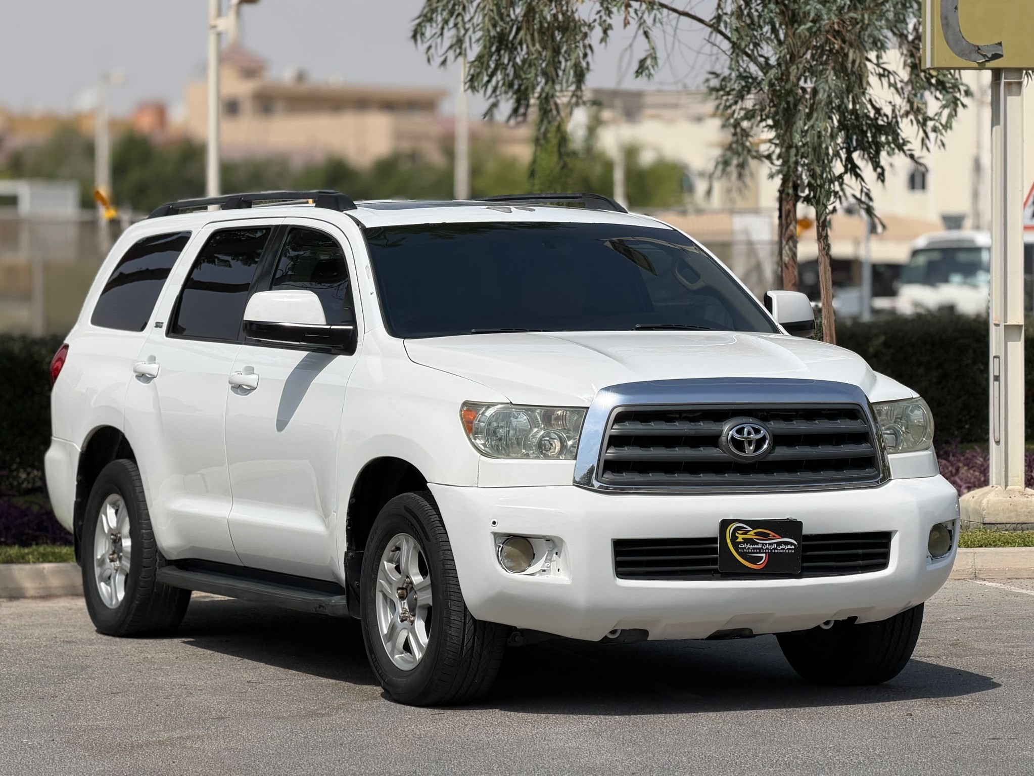 Toyota Sequoia SR5 2016 - Image 1