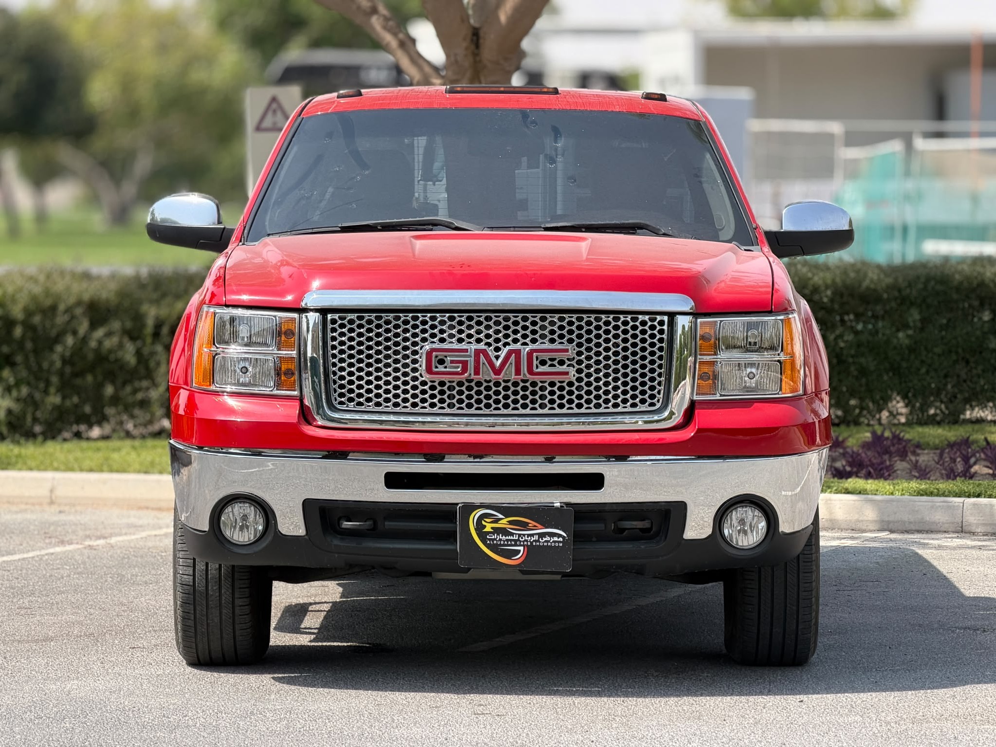 GMC Sierra 2013 - Image 2