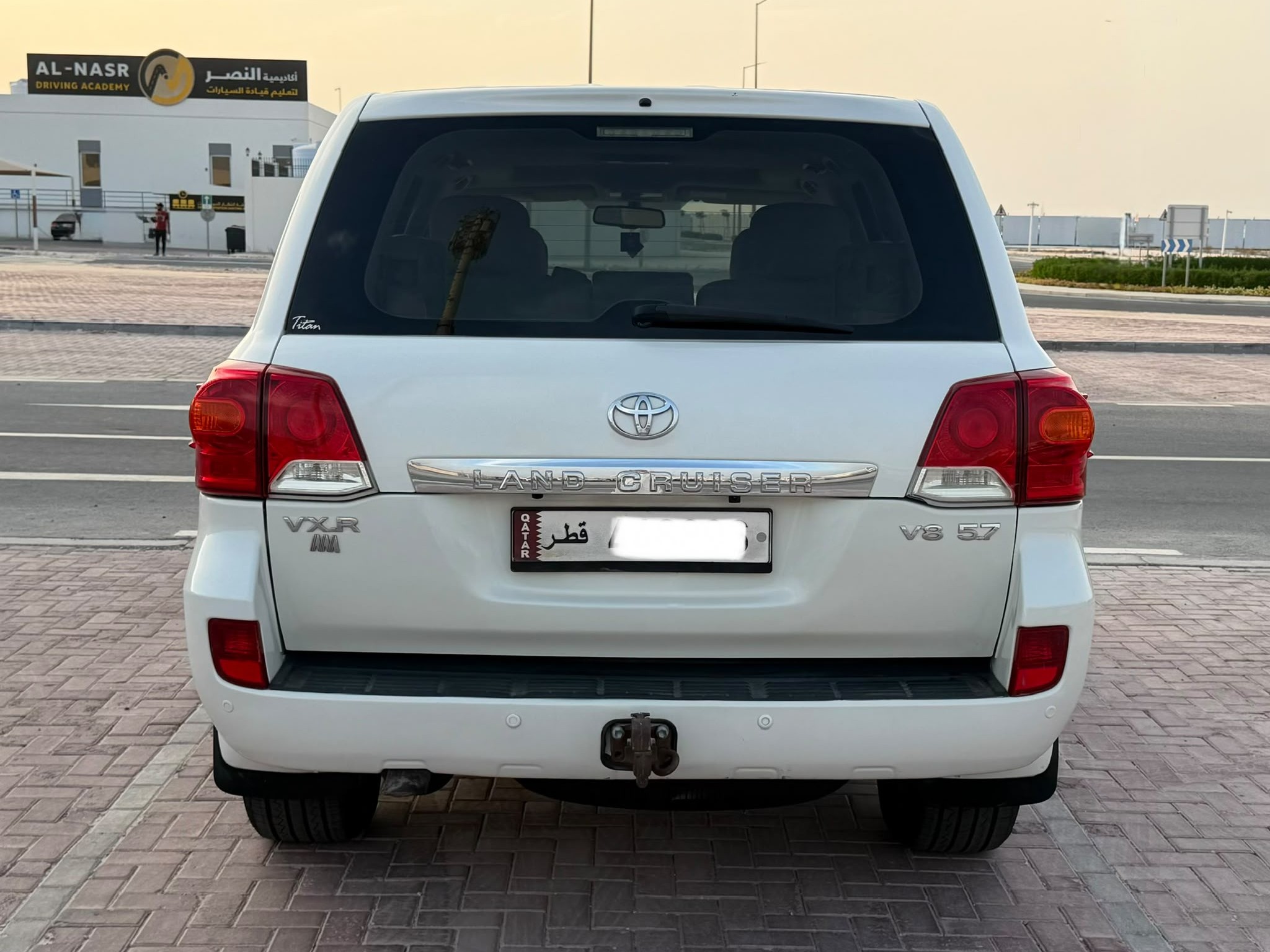 Toyota Land Cruiser GXR v8 2015 - Image 4