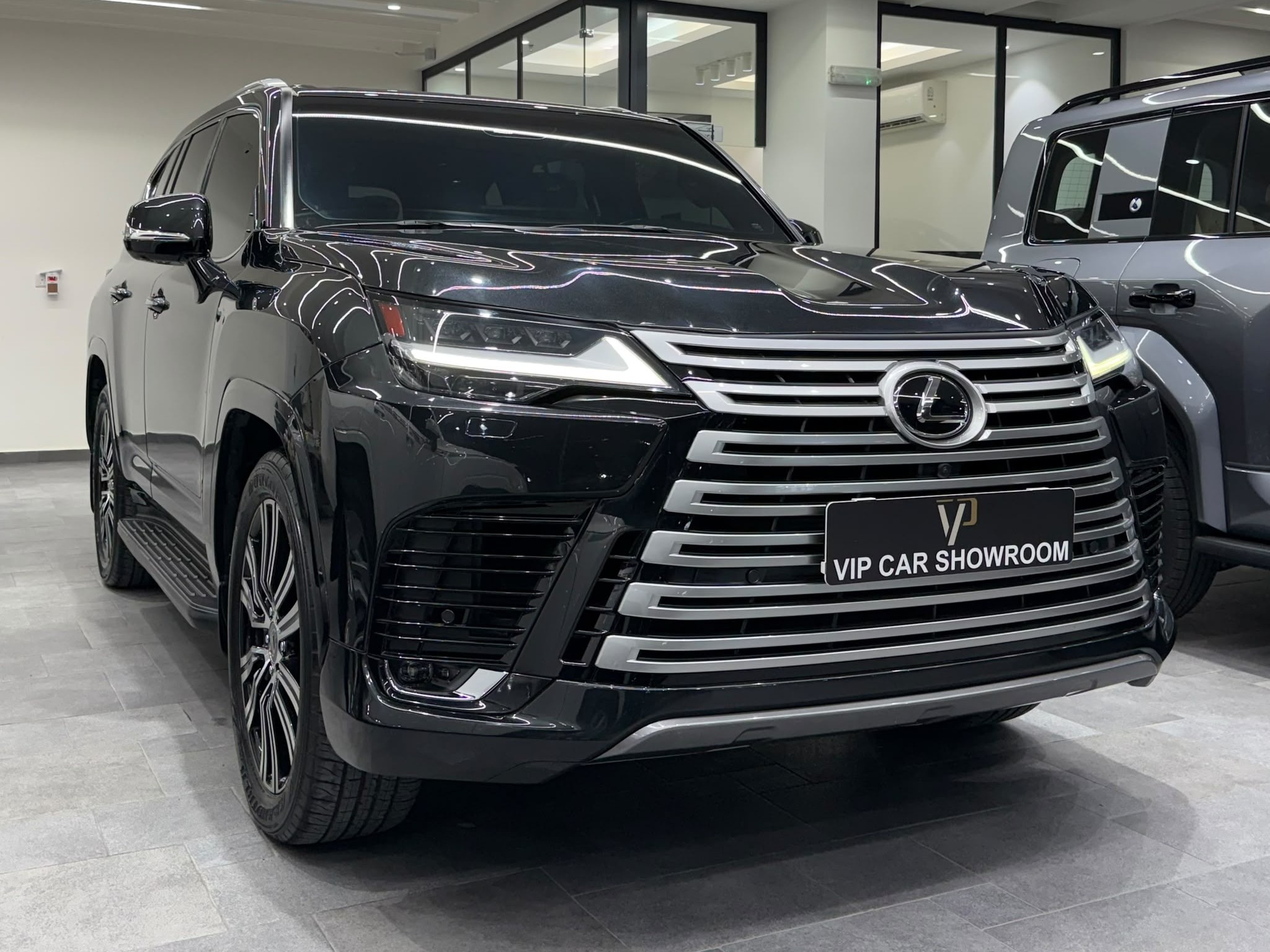 Lexus LX 600 Luxury  2023 - Image 1