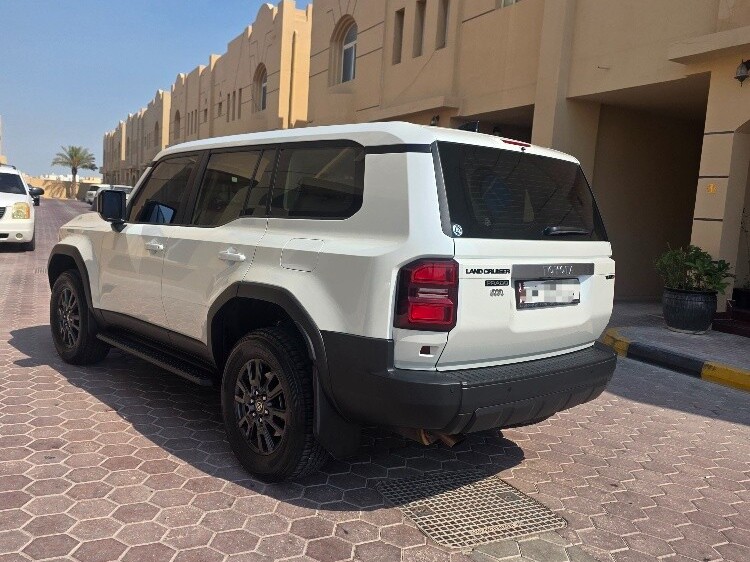 Toyota Land Cruiser GX.R 2024 - Image 4