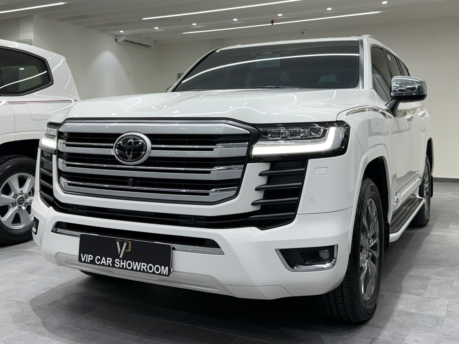 Toyota Land Cruiser VXR Twin Turbo 2025 - Image 3