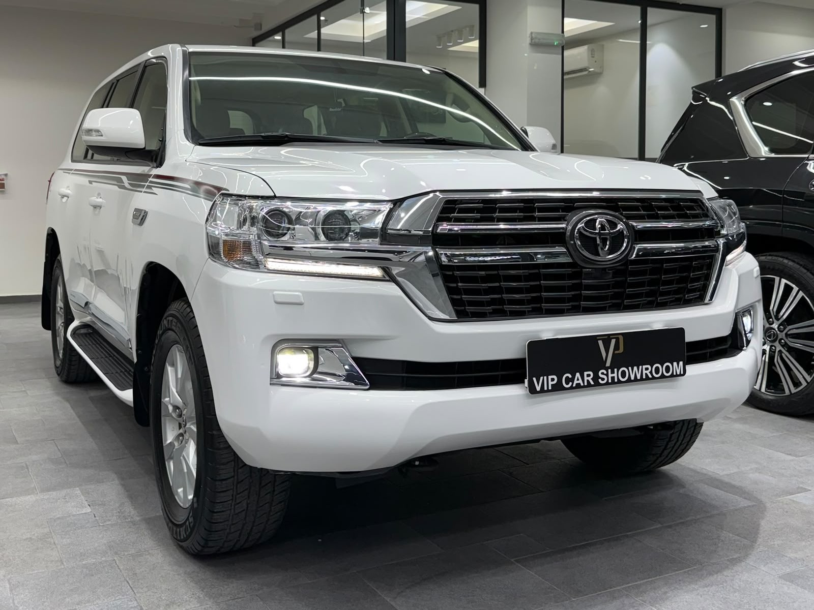 Toyota Land Cruiser GXR v6 2021 - Image 1