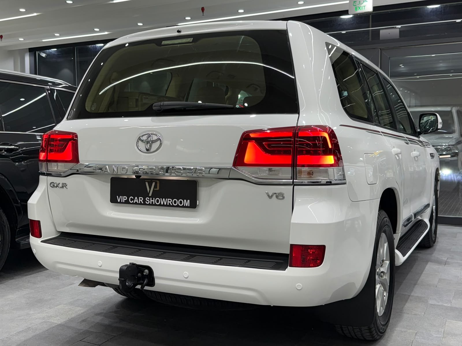 Toyota Land Cruiser GXR v6 2021 - Image 4
