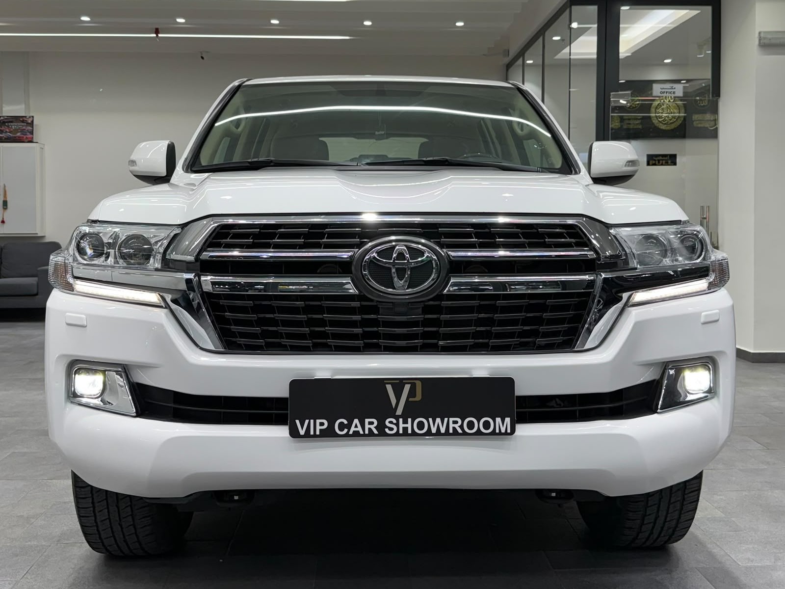 Toyota Land Cruiser GXR v6 2021 - Image 2