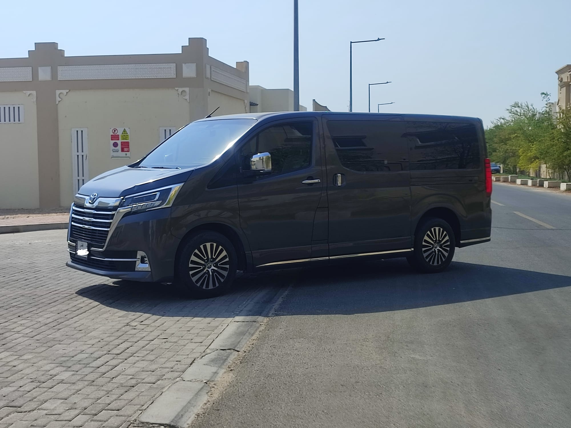 Toyota Granvia premium  2024 - Image 3