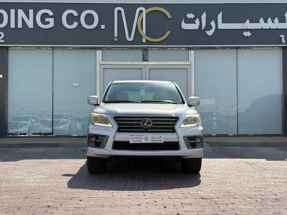 Lexus LX 570 2012 - Image 2