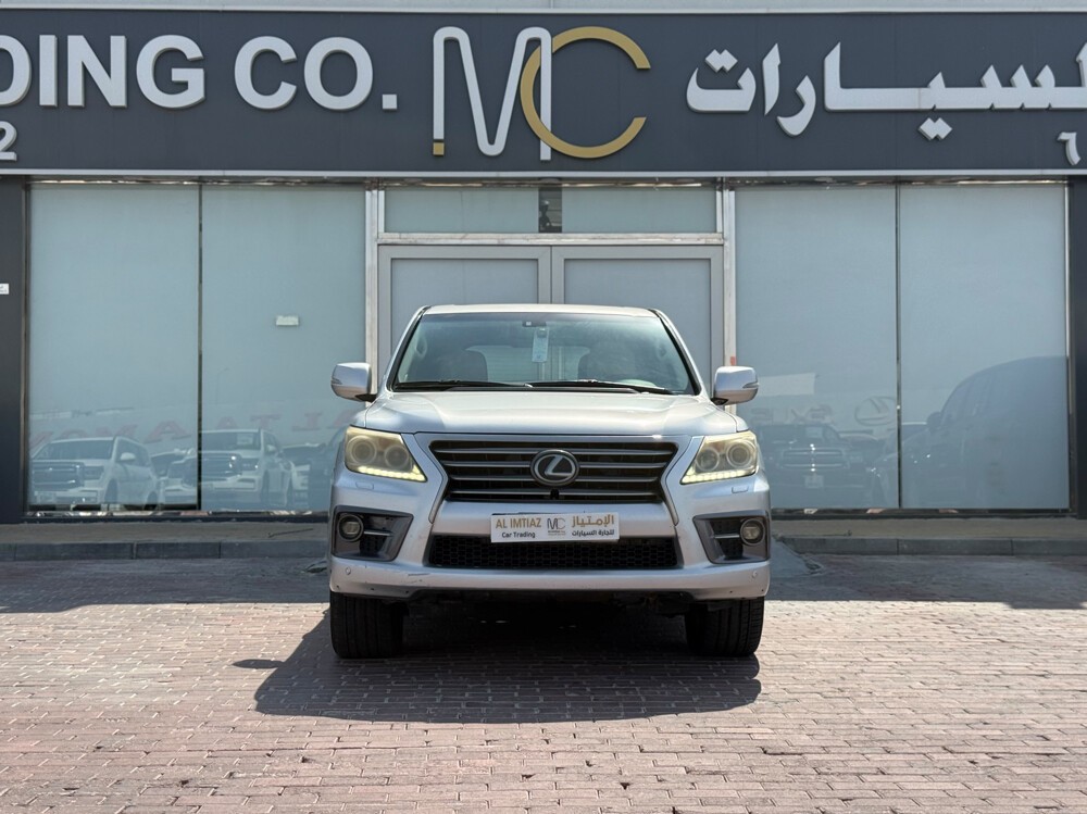 Lexus LX 570 2012 - Image 4