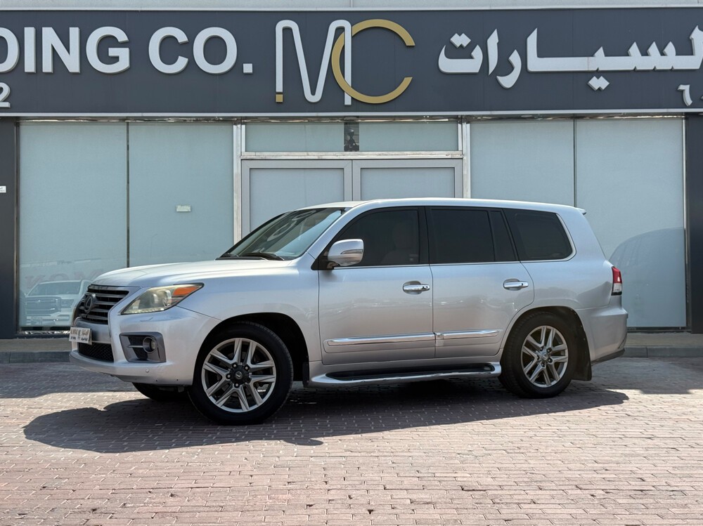 Lexus LX 570 2012 - Image 3