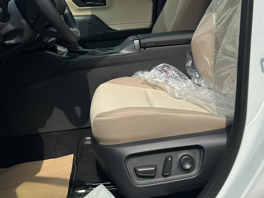 Toyota RAV4 2026 - Image 3