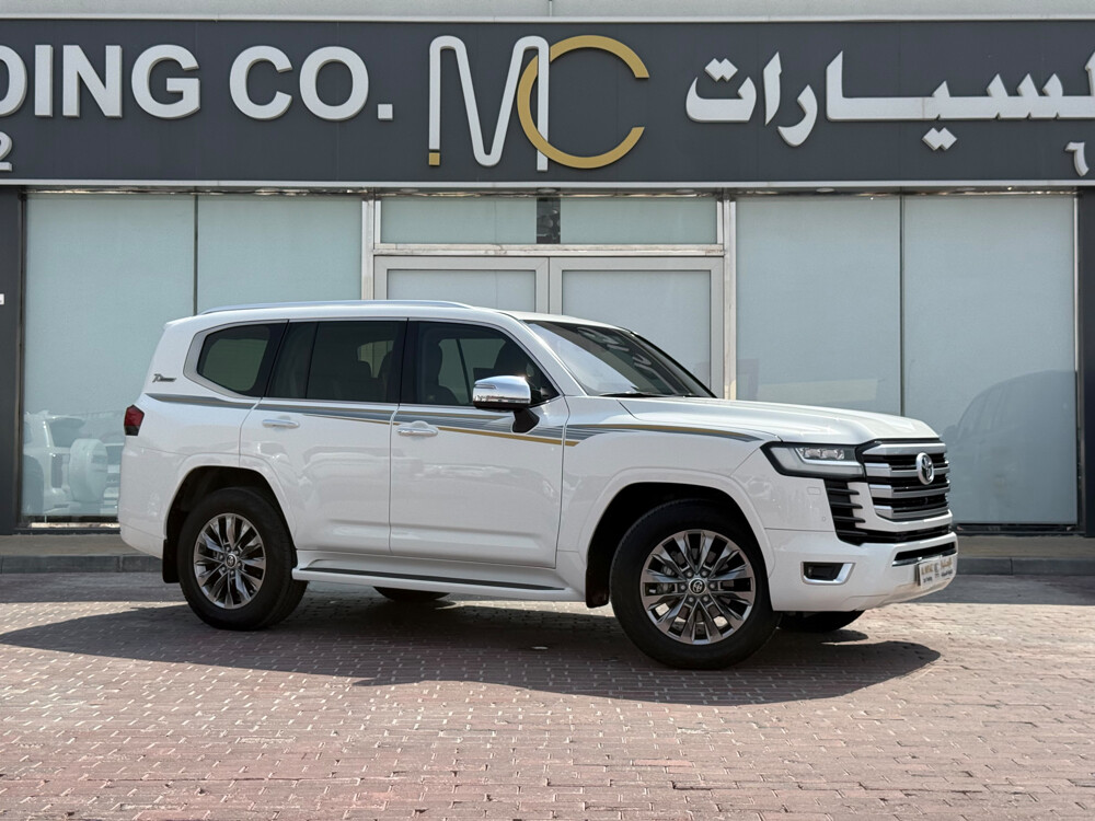 Toyota Land Cruiser VXR Twin Turbo 2022 - Image 3