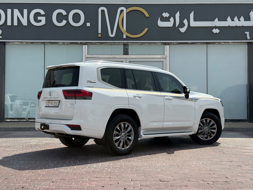 Toyota Land Cruiser VXR Twin Turbo 2022 - Image 4