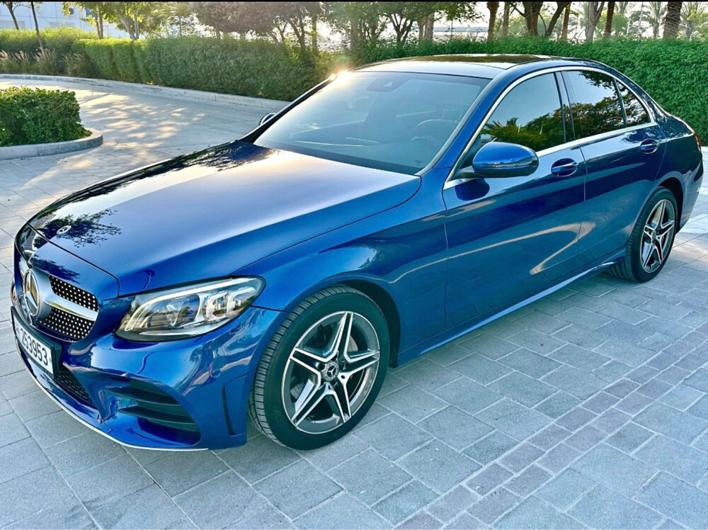 Mercedes-Benz C-Class Sedan 200 - AMG kit 2020 - Image 3
