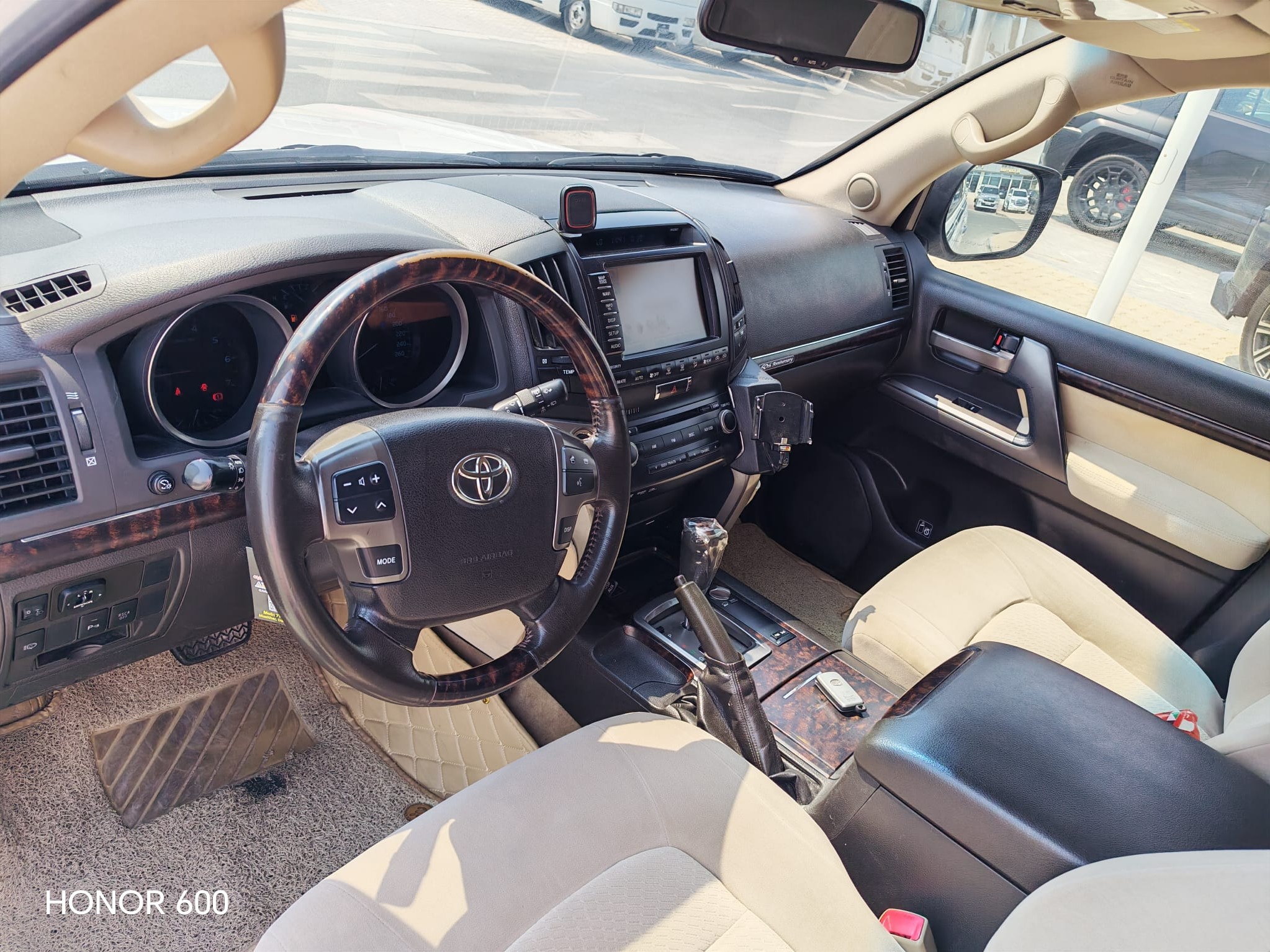 Toyota Land Cruiser VX.R 2011 - Image 4