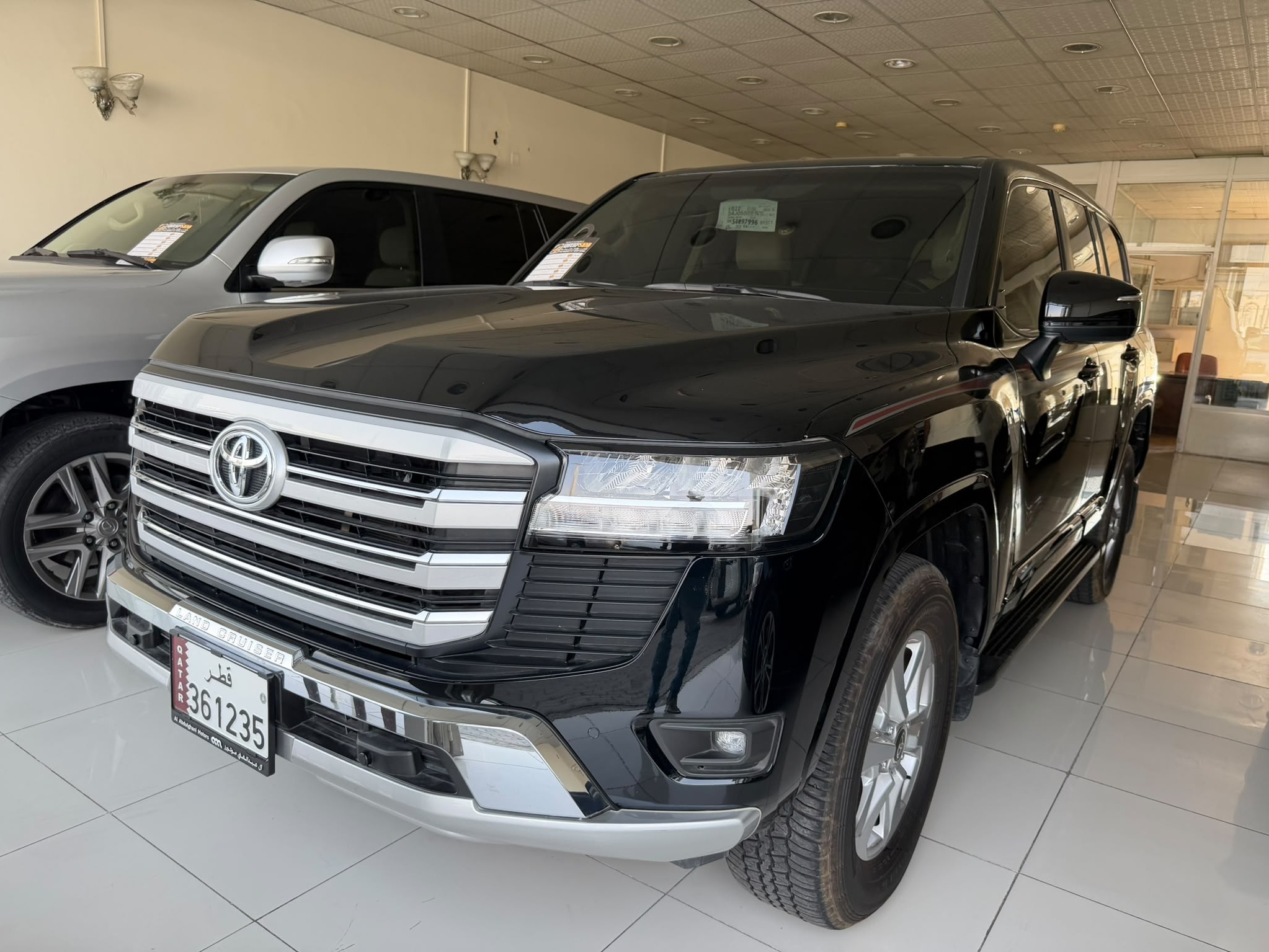 Toyota Land Cruiser GXR v6 2025 - Image 2
