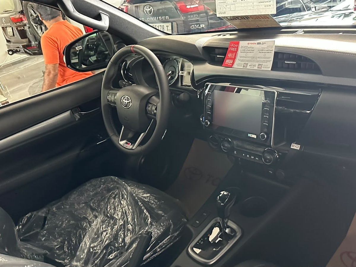 Toyota Hilux GR 2026 - Image 2