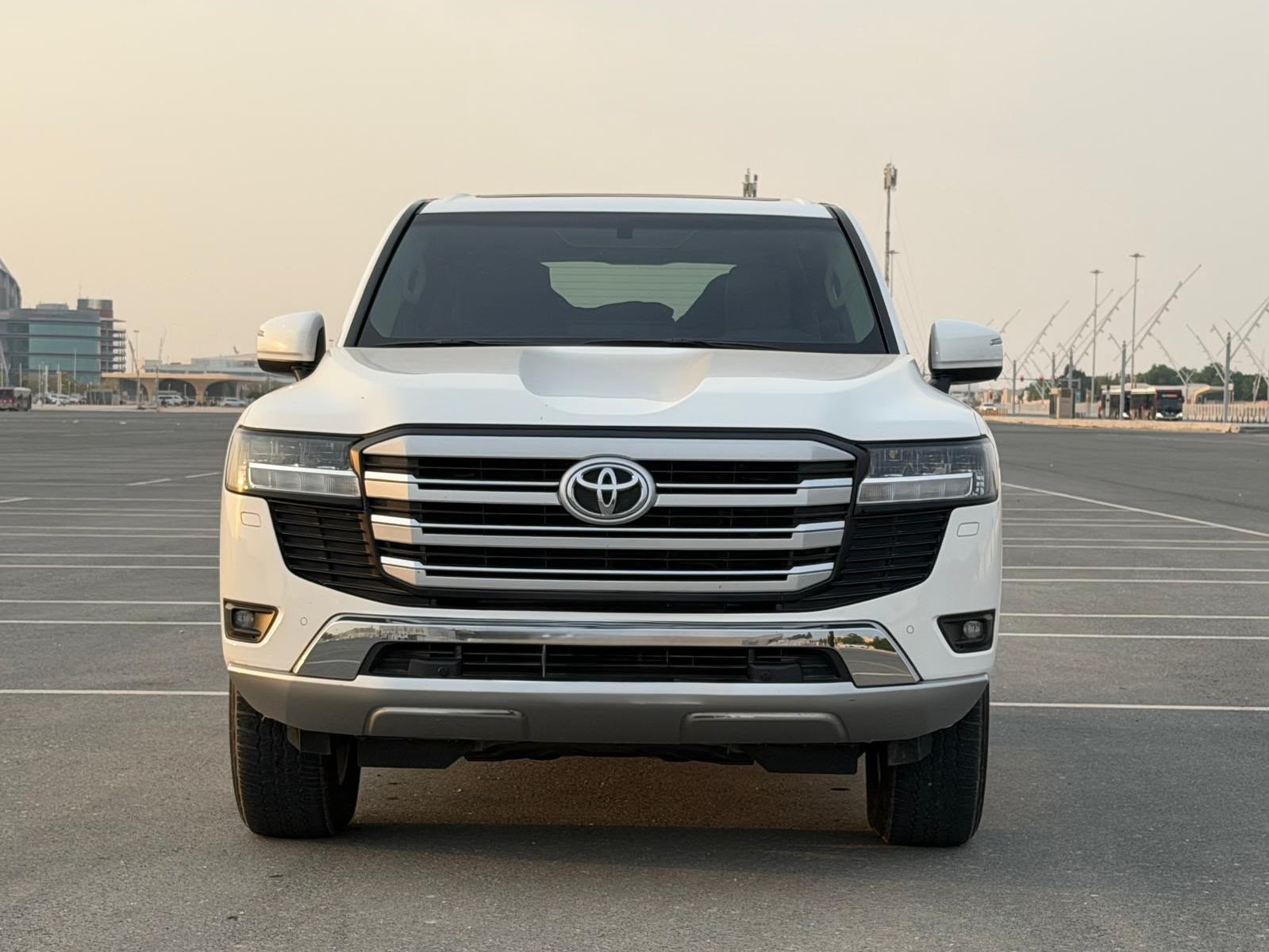 Toyota Land Cruiser GXR v6 2024 - Image 2
