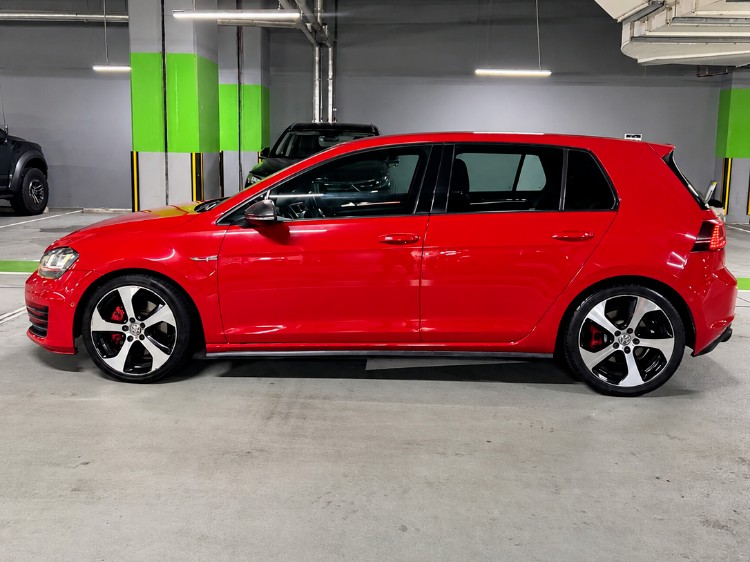 Volkswagen Golf GTI 2016 - Image 2