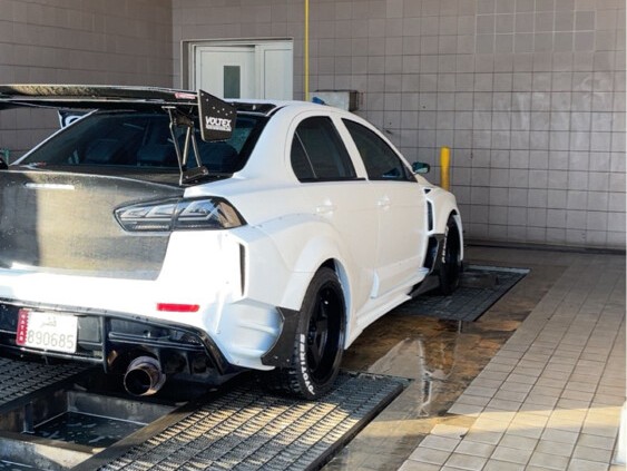 Mitsubishi Lancer Evolution 10 2009 - Image 2
