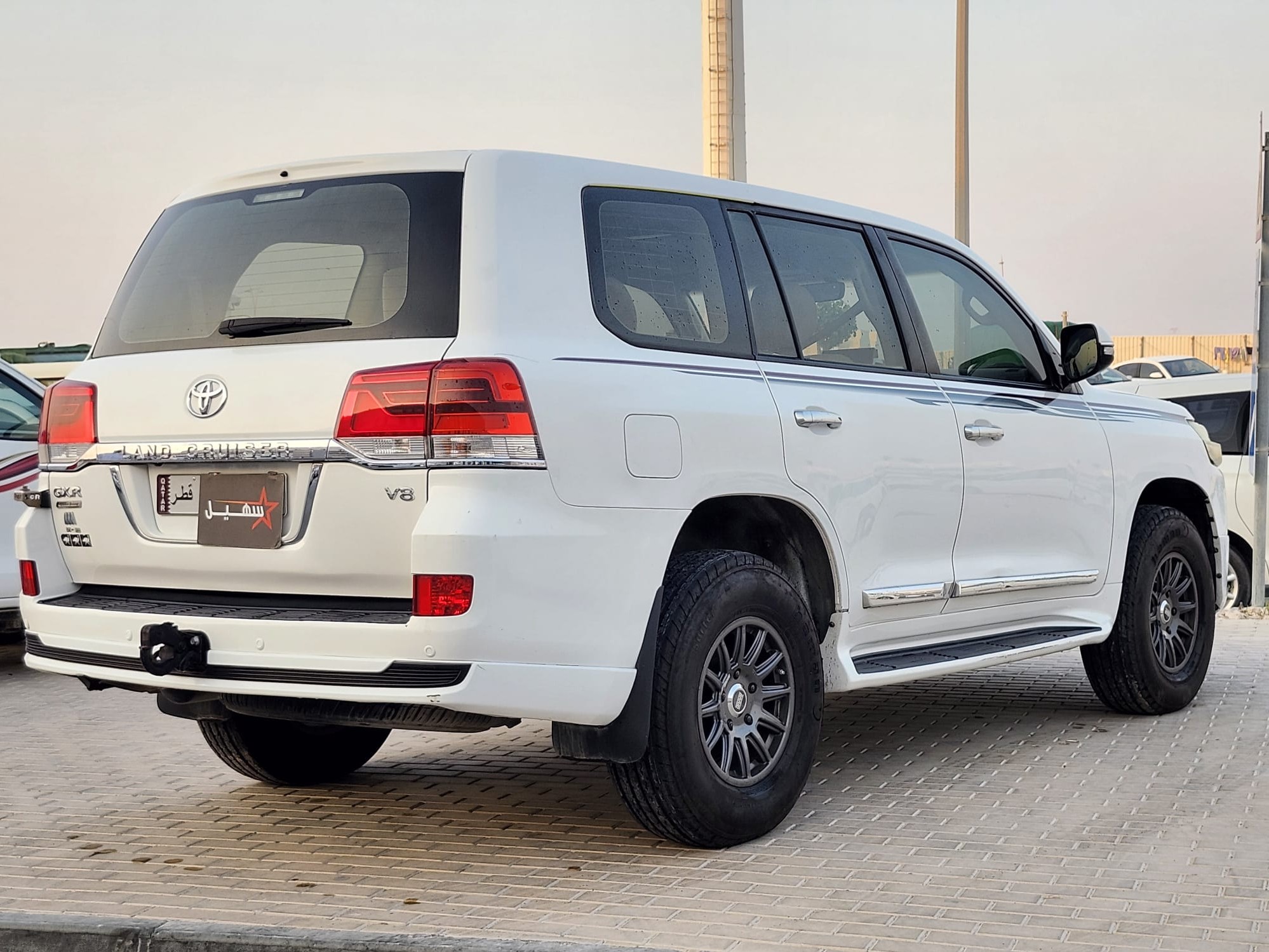 تويوتا لاند كروزر جي اكس ار v8 2016 - Image 4