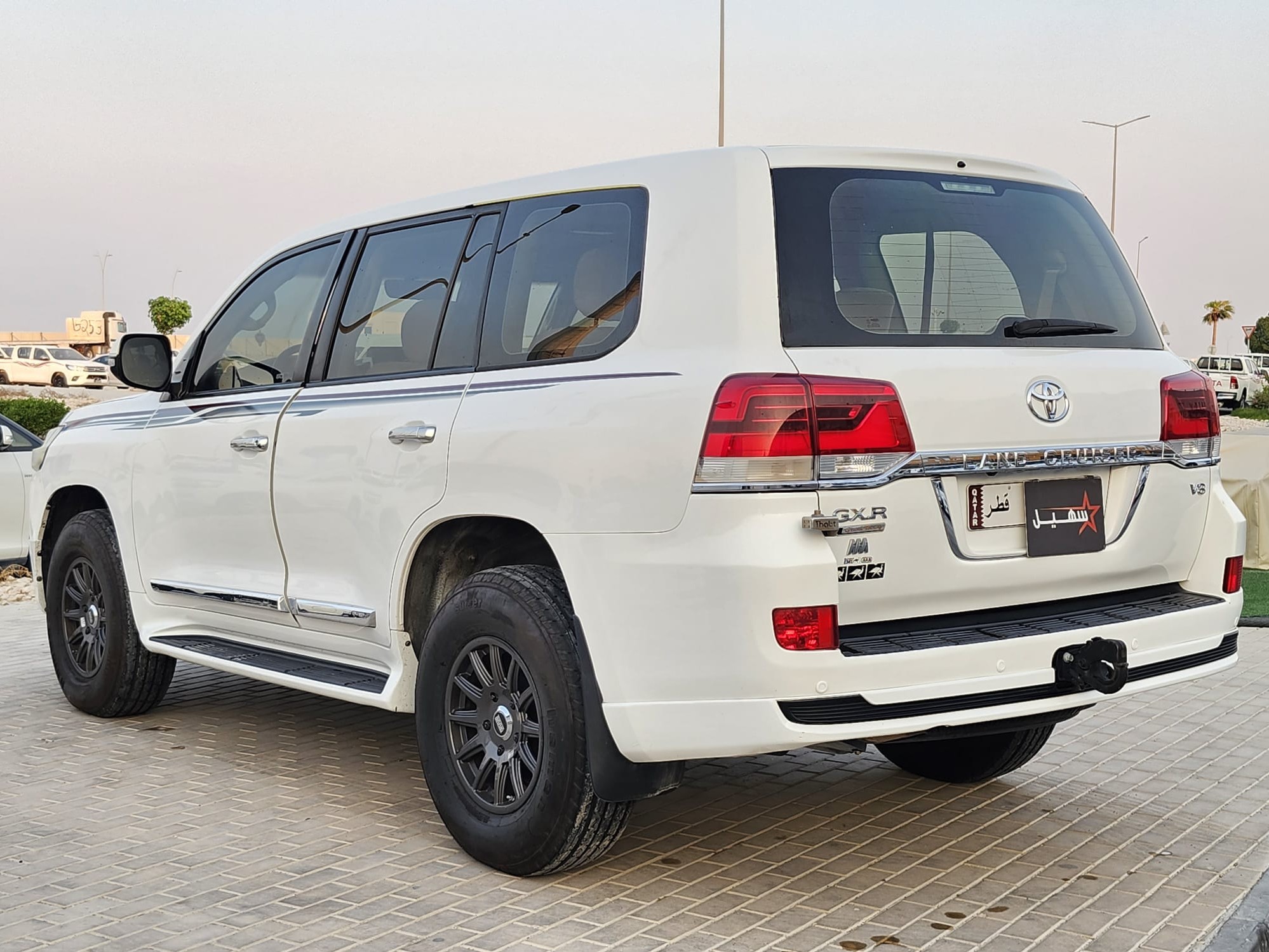 تويوتا لاند كروزر جي اكس ار v8 2016 - Image 2