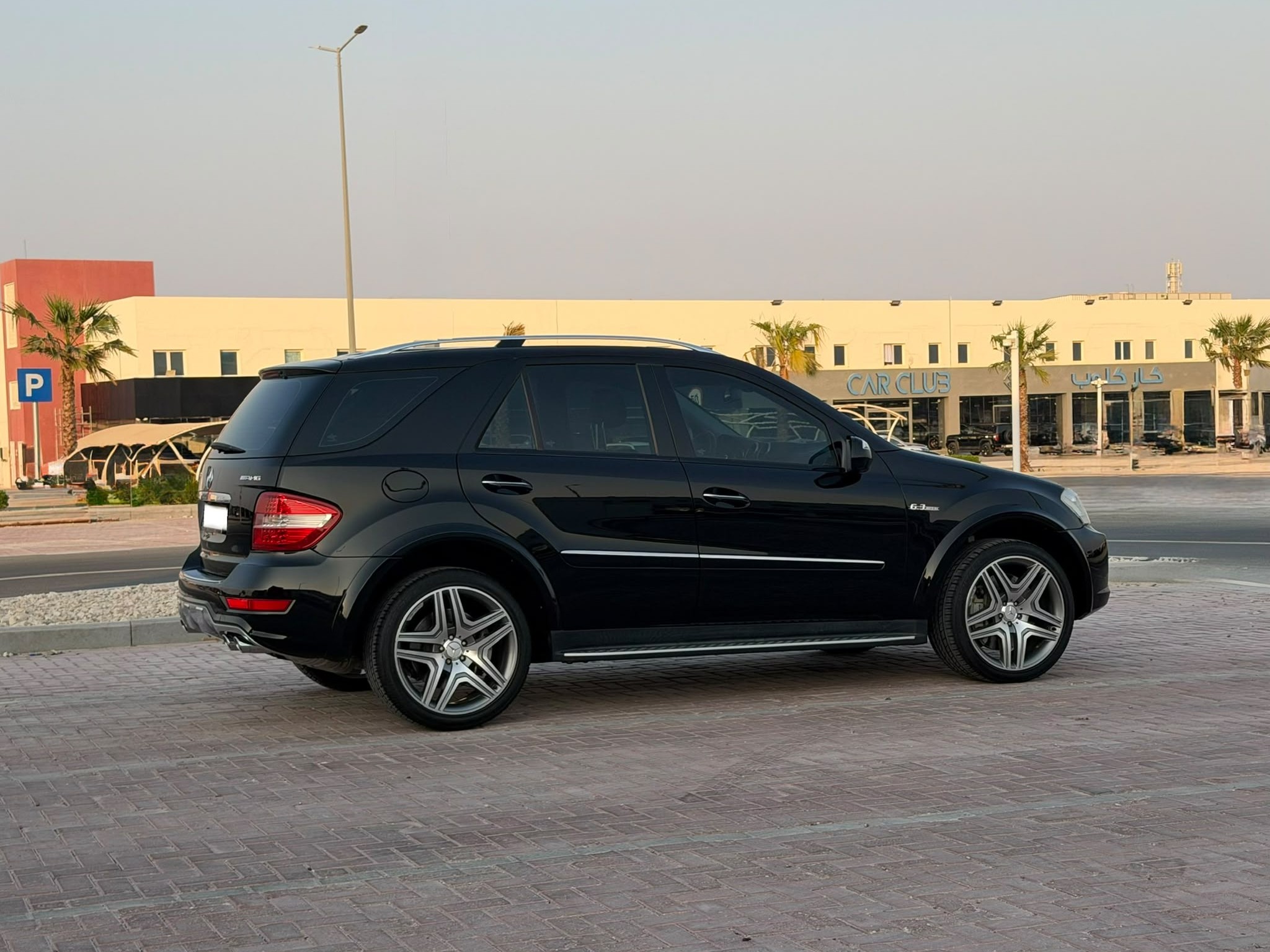 Mercedes-Benz ML-Class 63 2010 - Image 4
