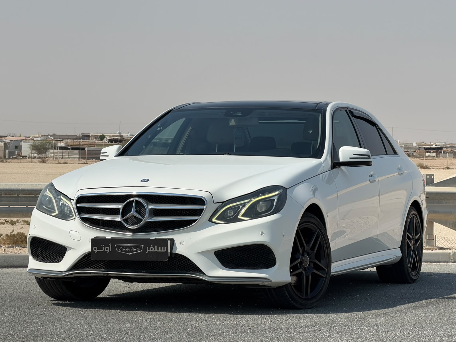 Mercedes-Benz E-Class Sedan 300 2014 - Image 2