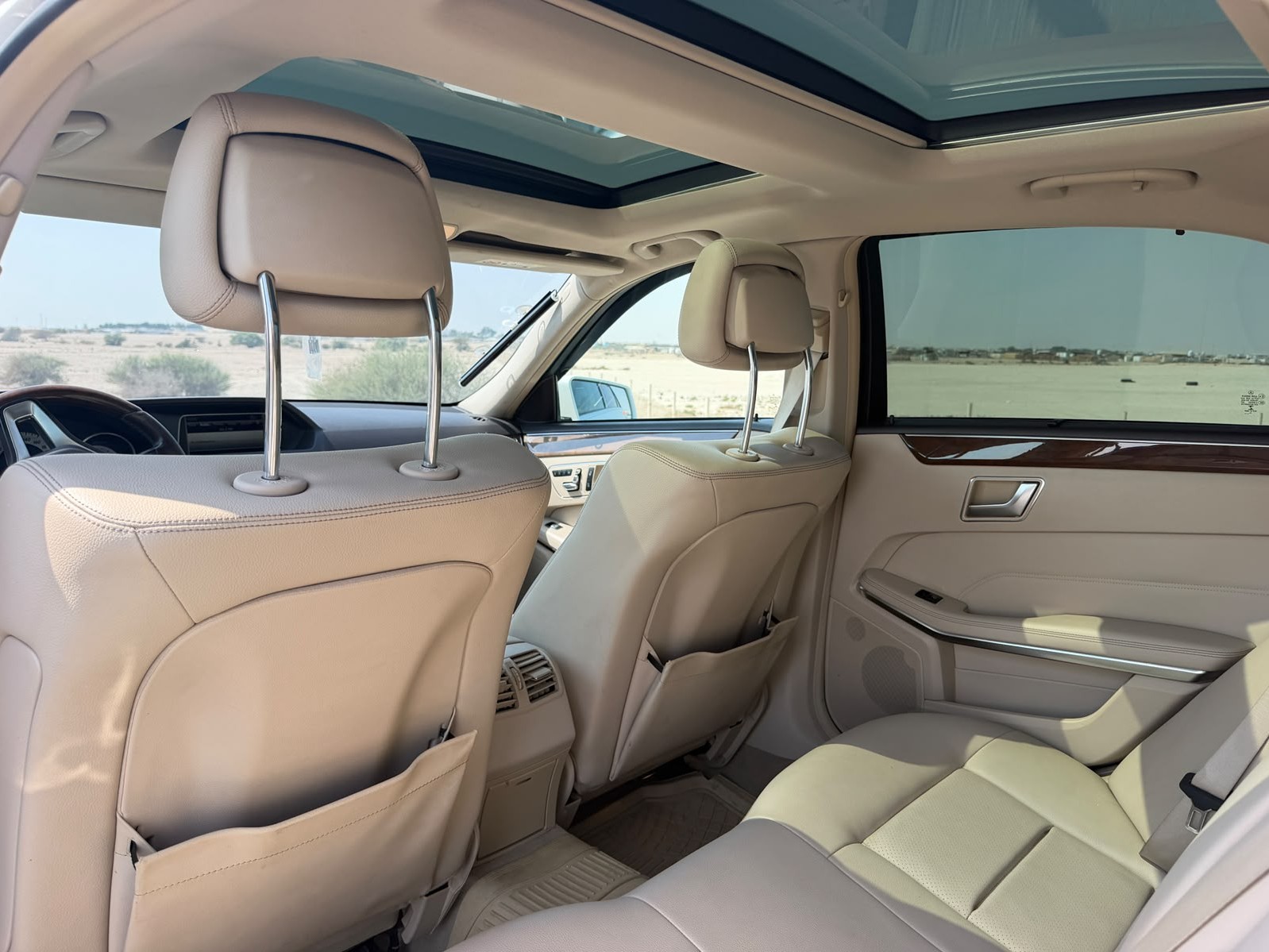 Mercedes-Benz E-Class Sedan 300 2014 - Image 4