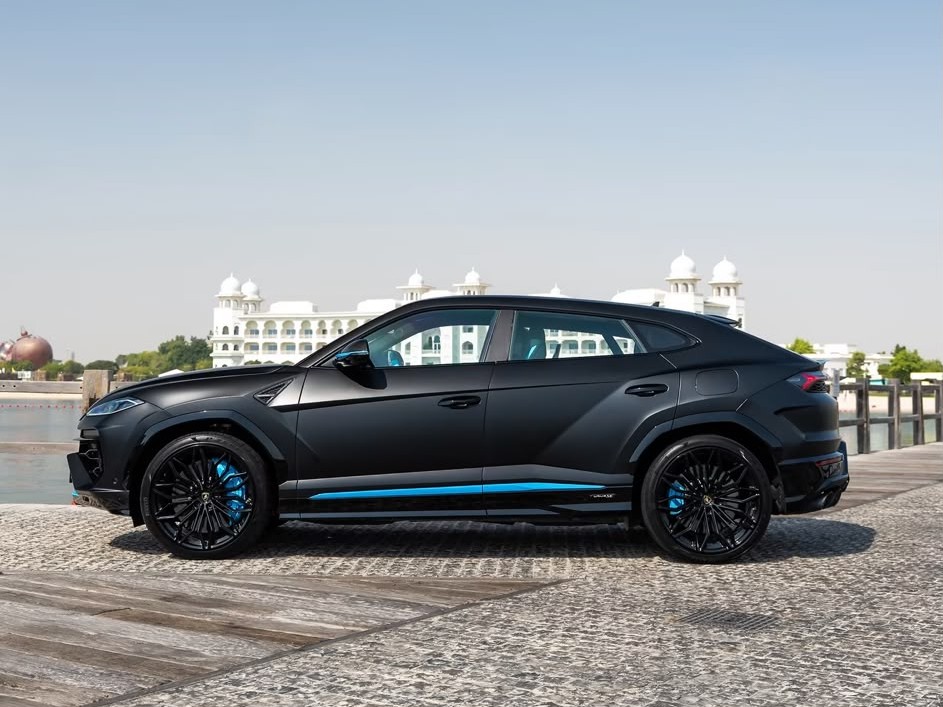 Lamborghini Urus 2026 - Image 2