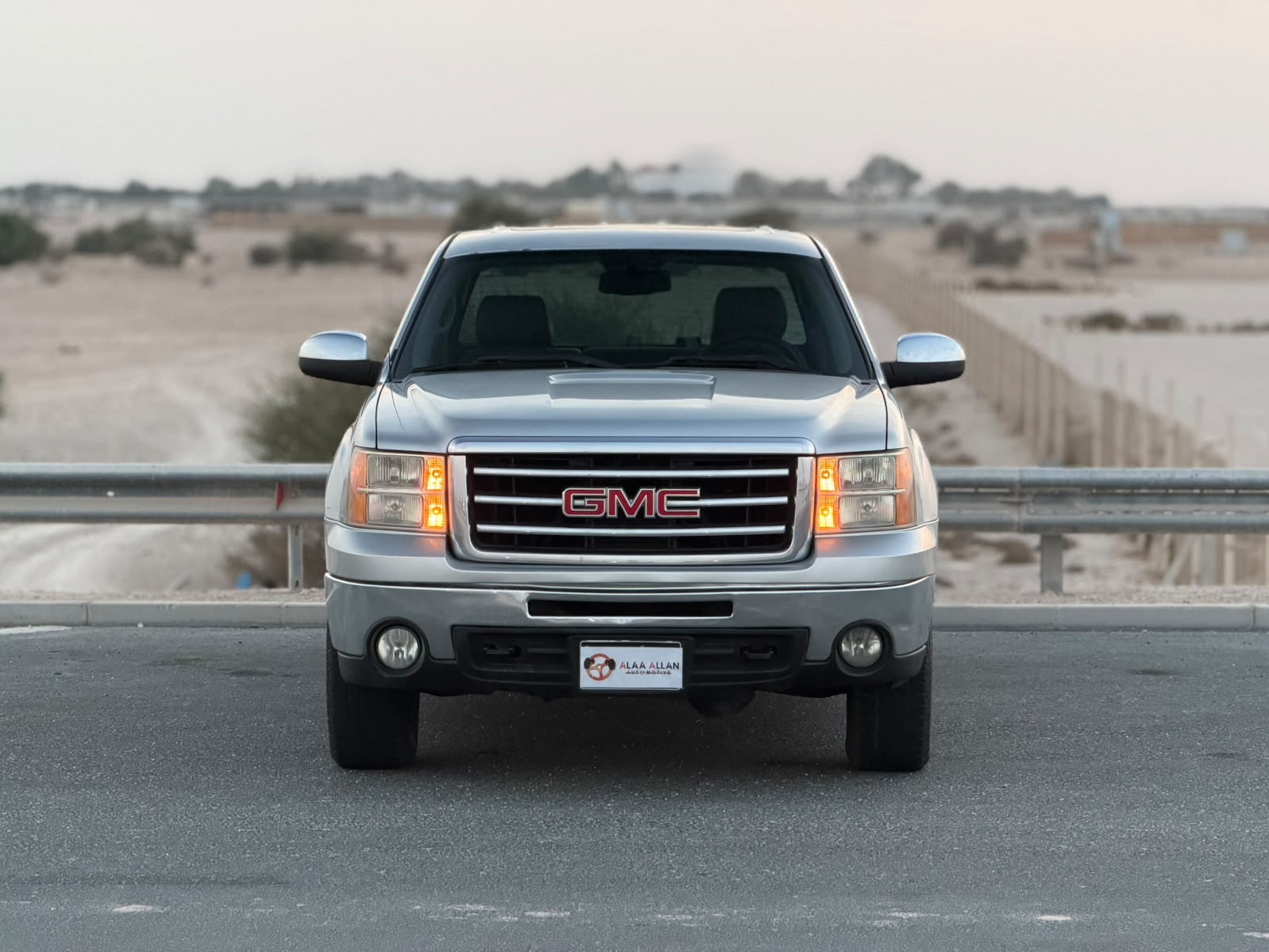 GMC Sierra 1500 2013 - Image 2