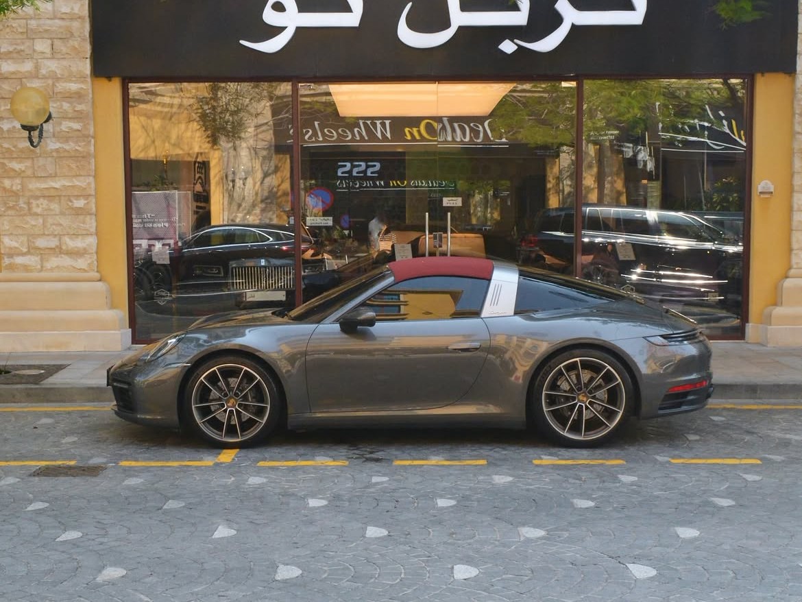 Porsche 911 Targa 4 2023 - Image 3