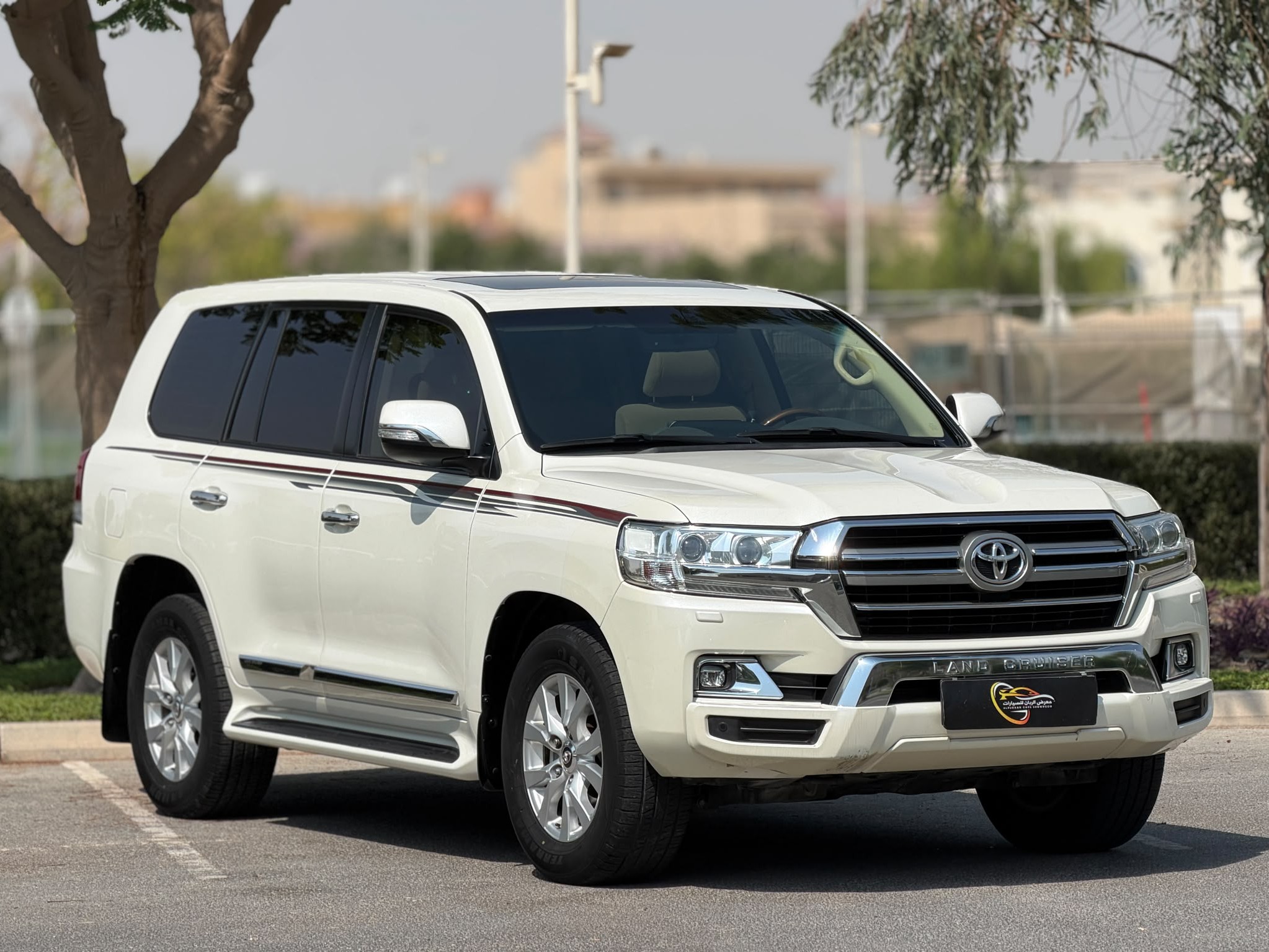 تويوتا لاند كروزر جي اكس ار v8 2016 - Image 1