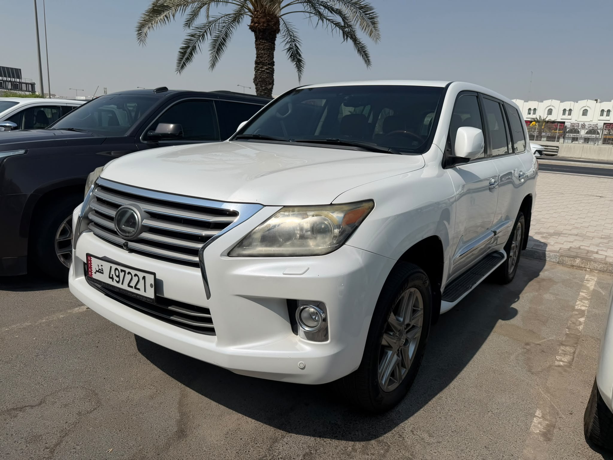لكزس ال اكس 570 اس 2012 - Image 2
