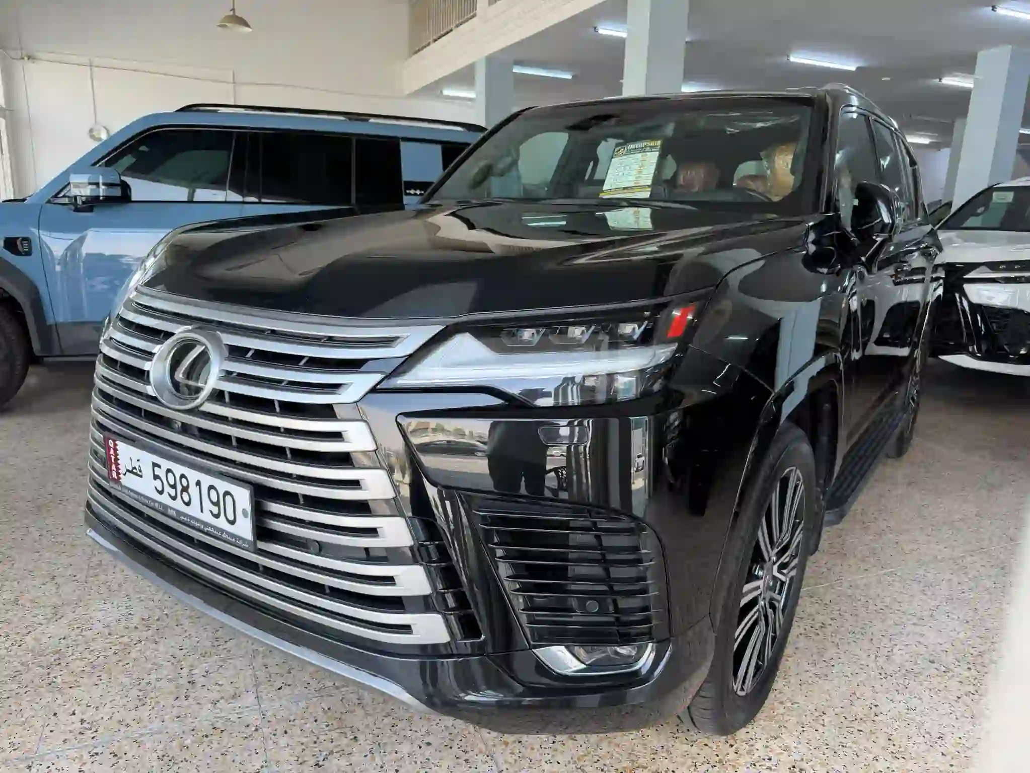Lexus LX 600 Luxury  2024 - Image 3