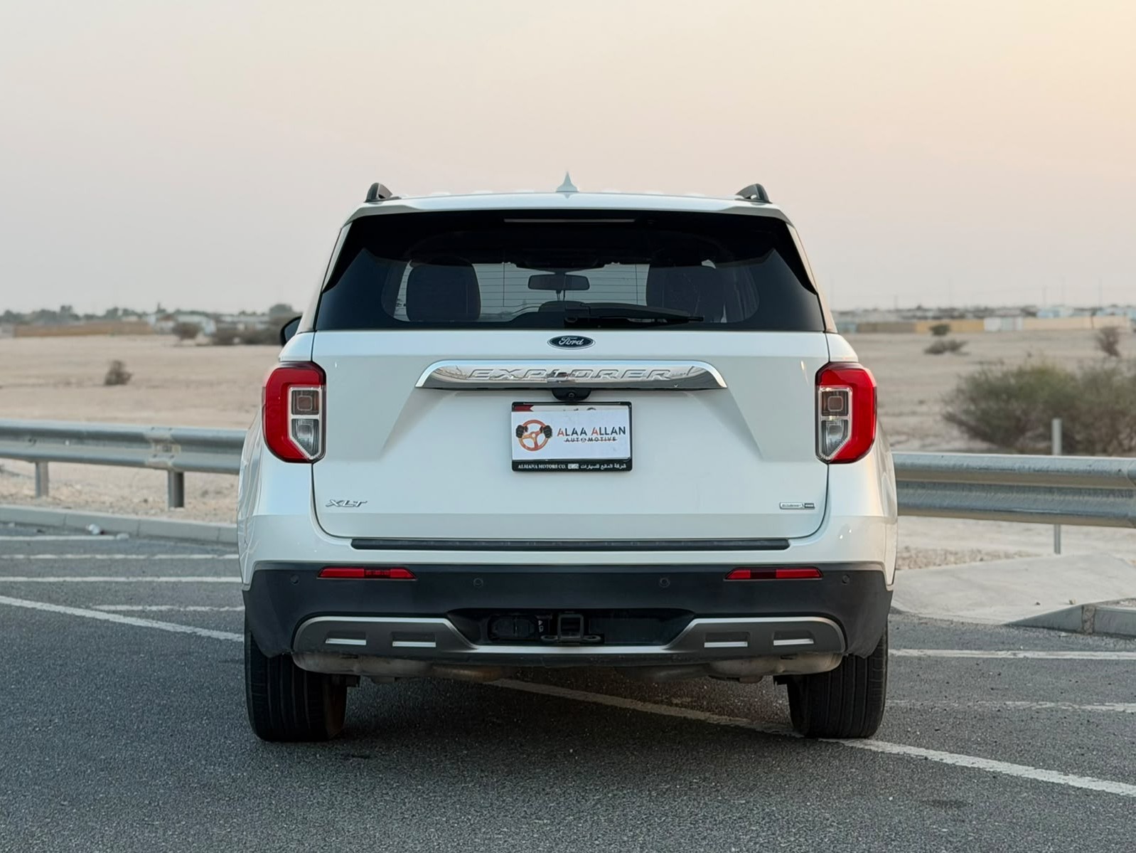 Ford Explorer 2022 - Image 4